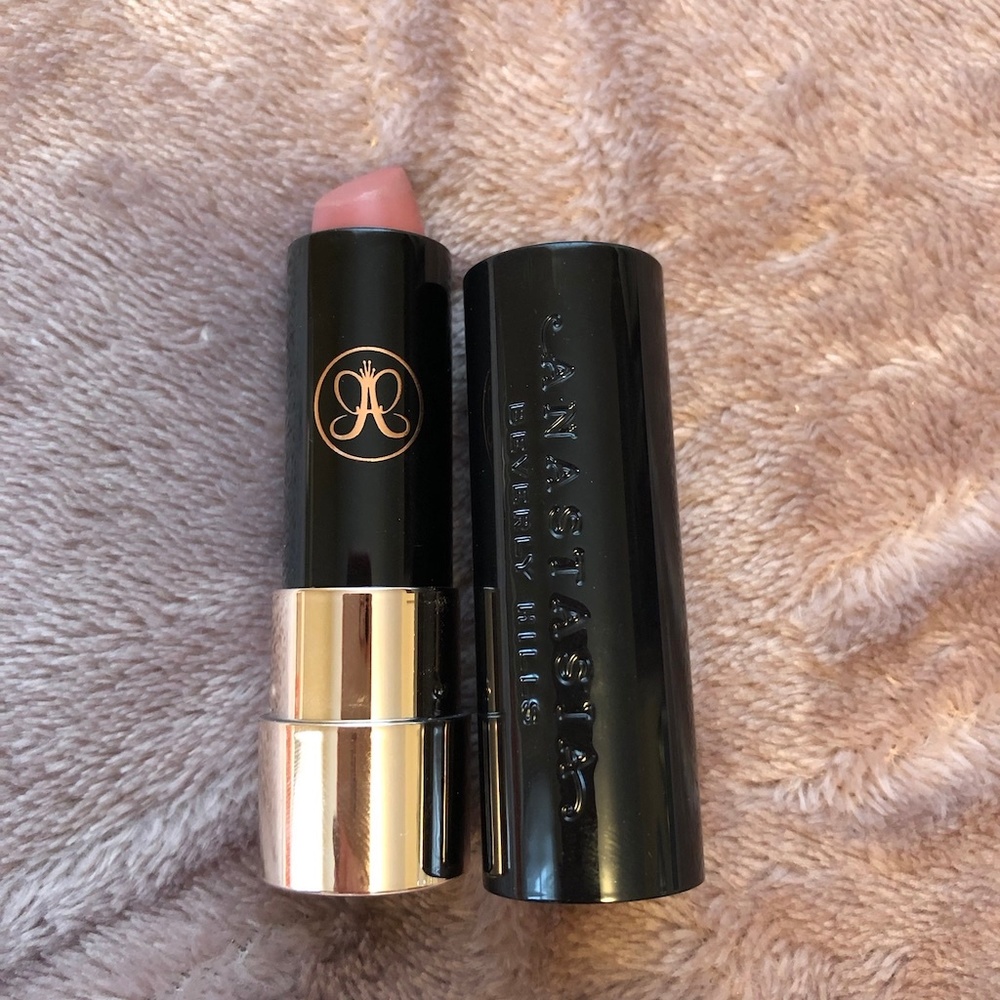 👄 Anastasia Beverly Hills Matte Lipstick - Buff